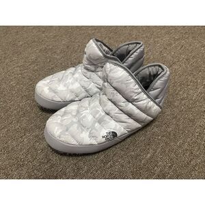 The North Face ThermoBall Traction Bootie Slippers Mens Size 10 Gray Camo